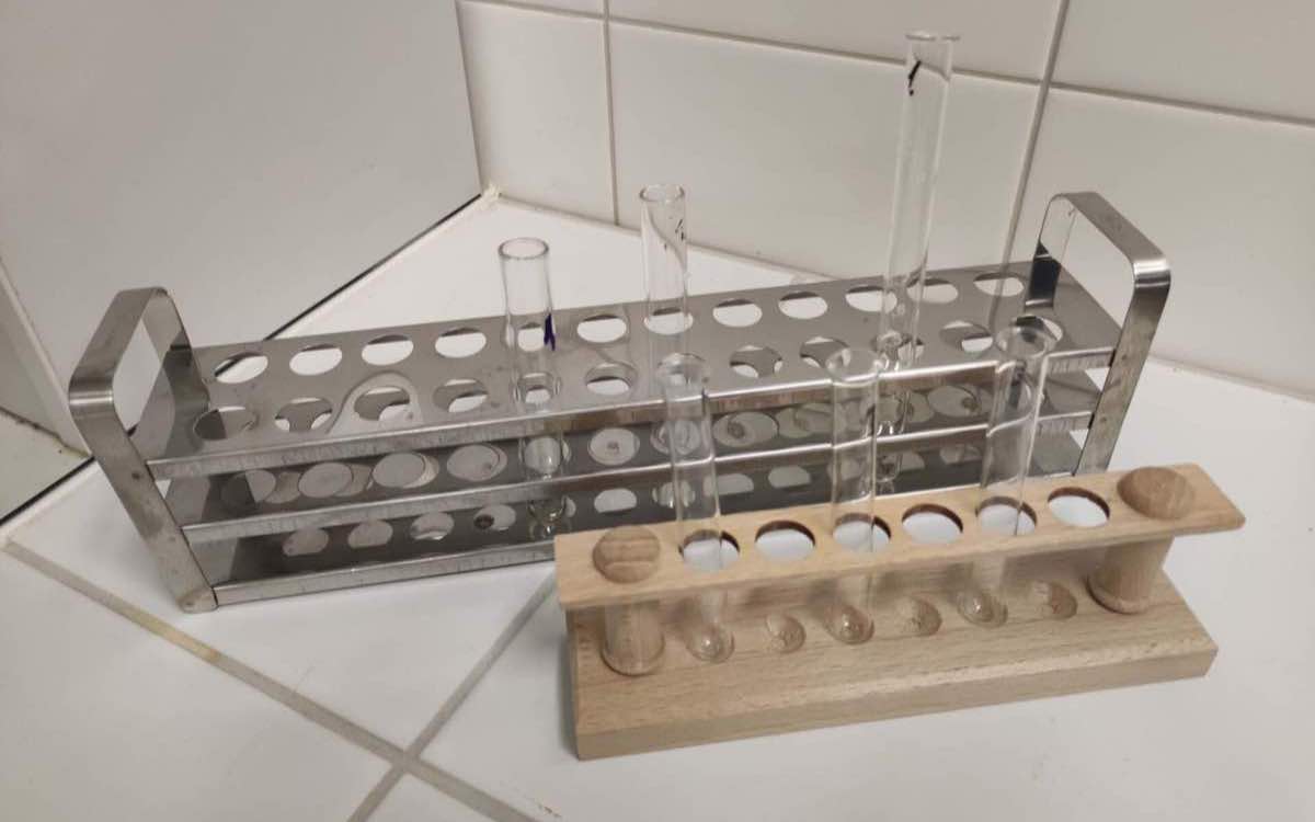 Peptidkette mit einer hervorgehobenen Seitengruppe